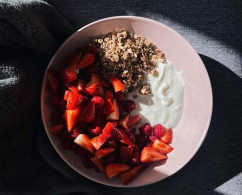Delicious Strawberry Chia Yogurt Recipe
