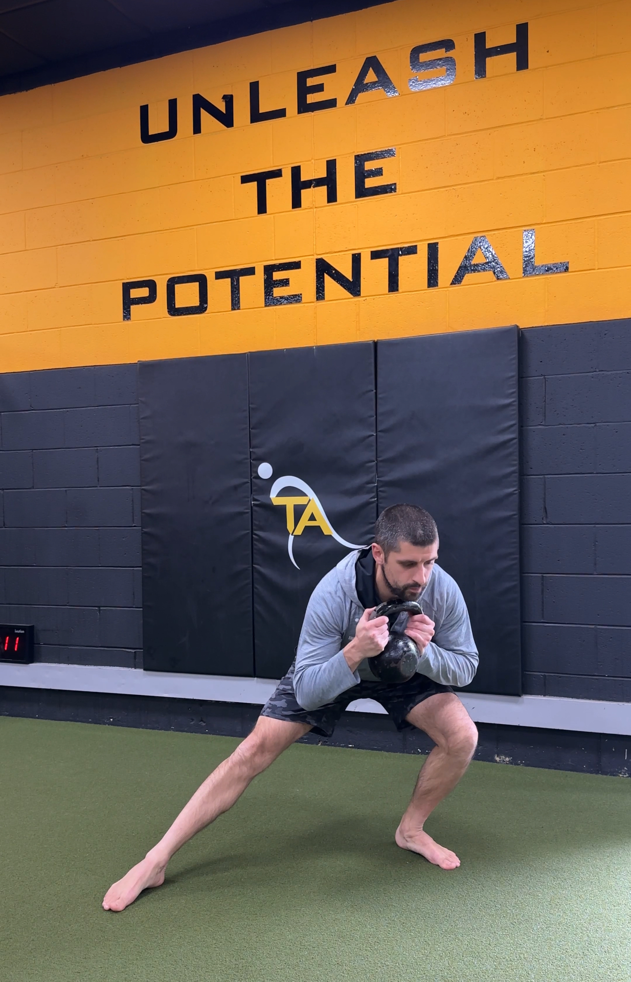 Hockey performance barefoot