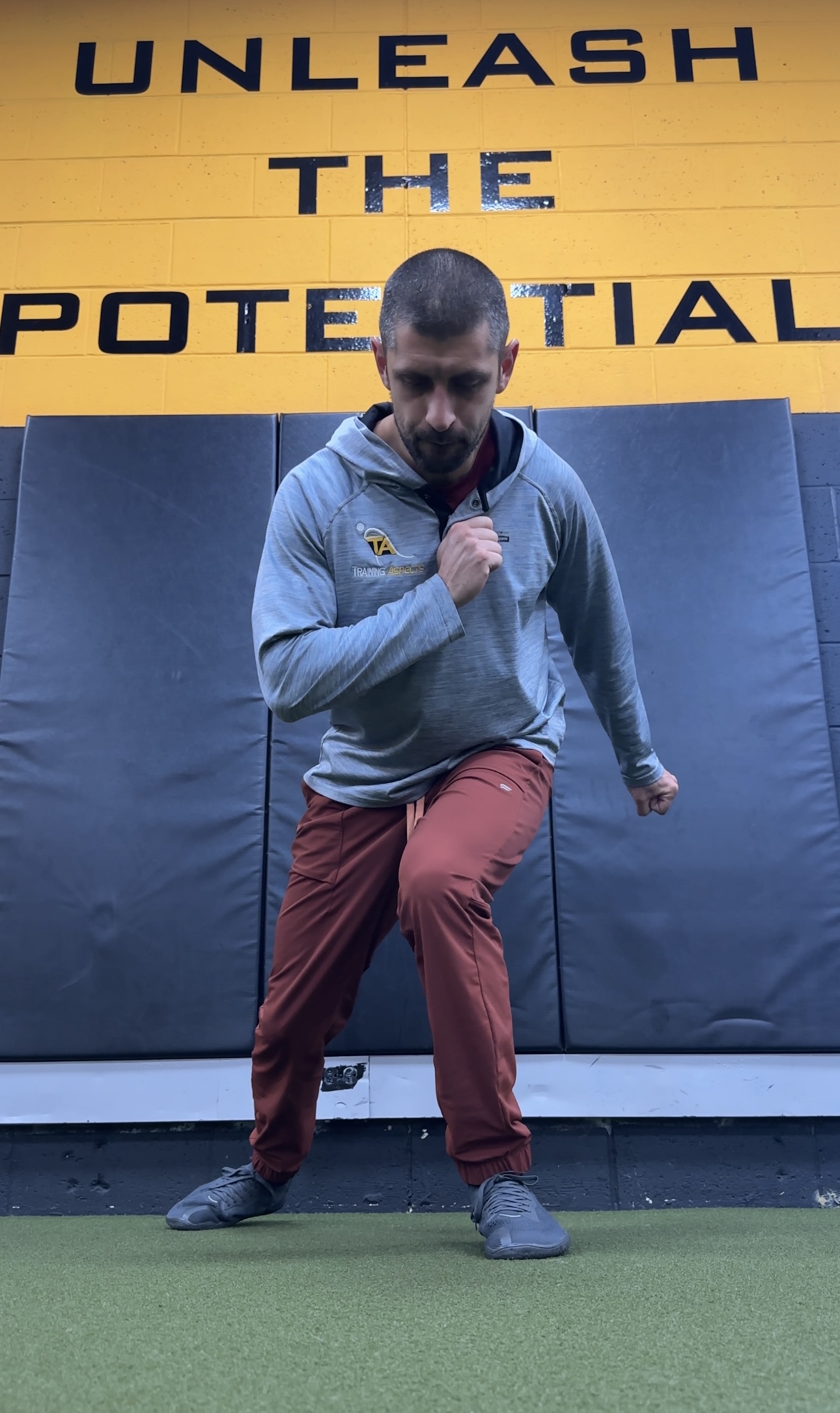 Hip, knee, ankle not aligned